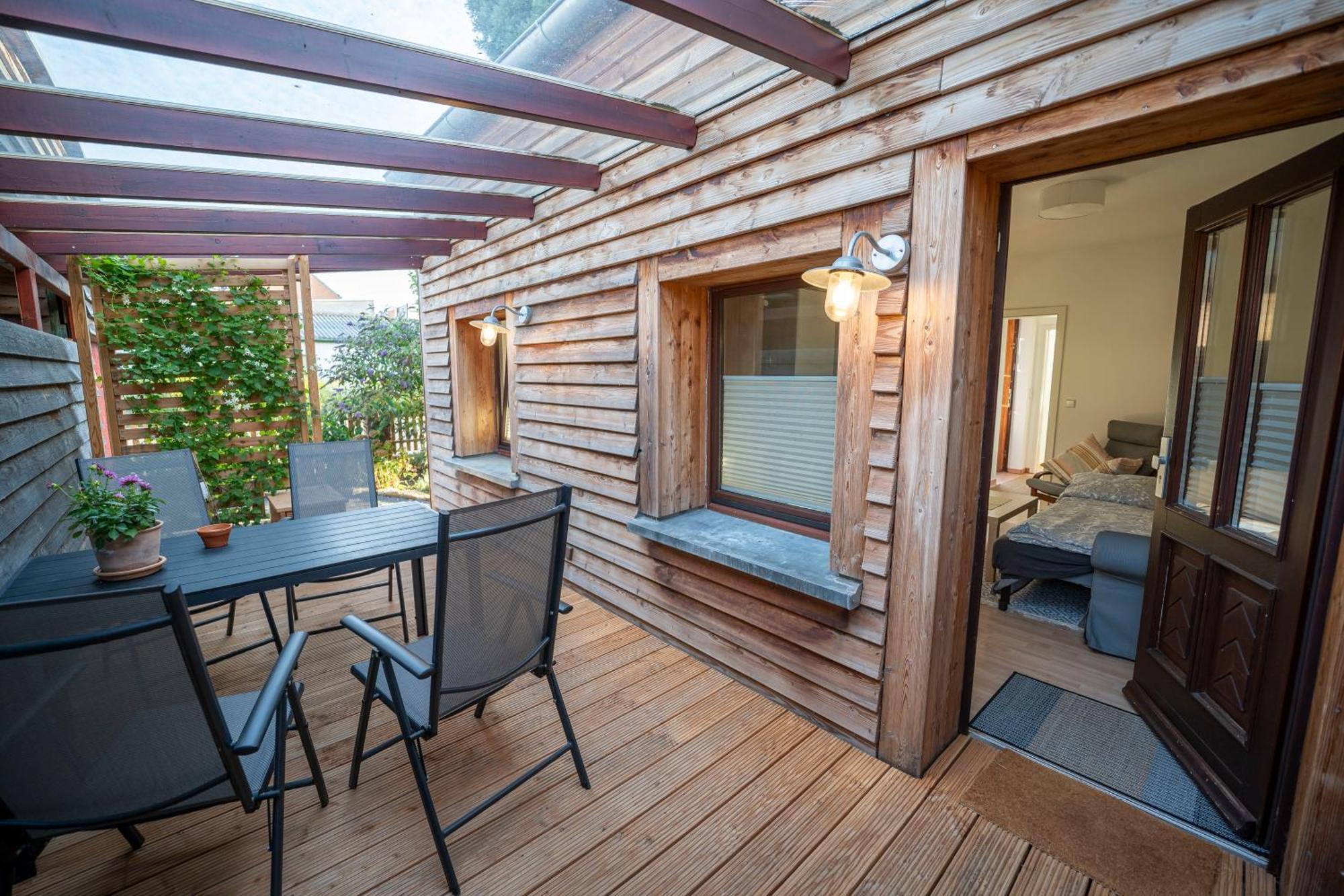 Appartement Haus Unterm Mammutbaum - Elberadweg à Magdebourg Extérieur photo