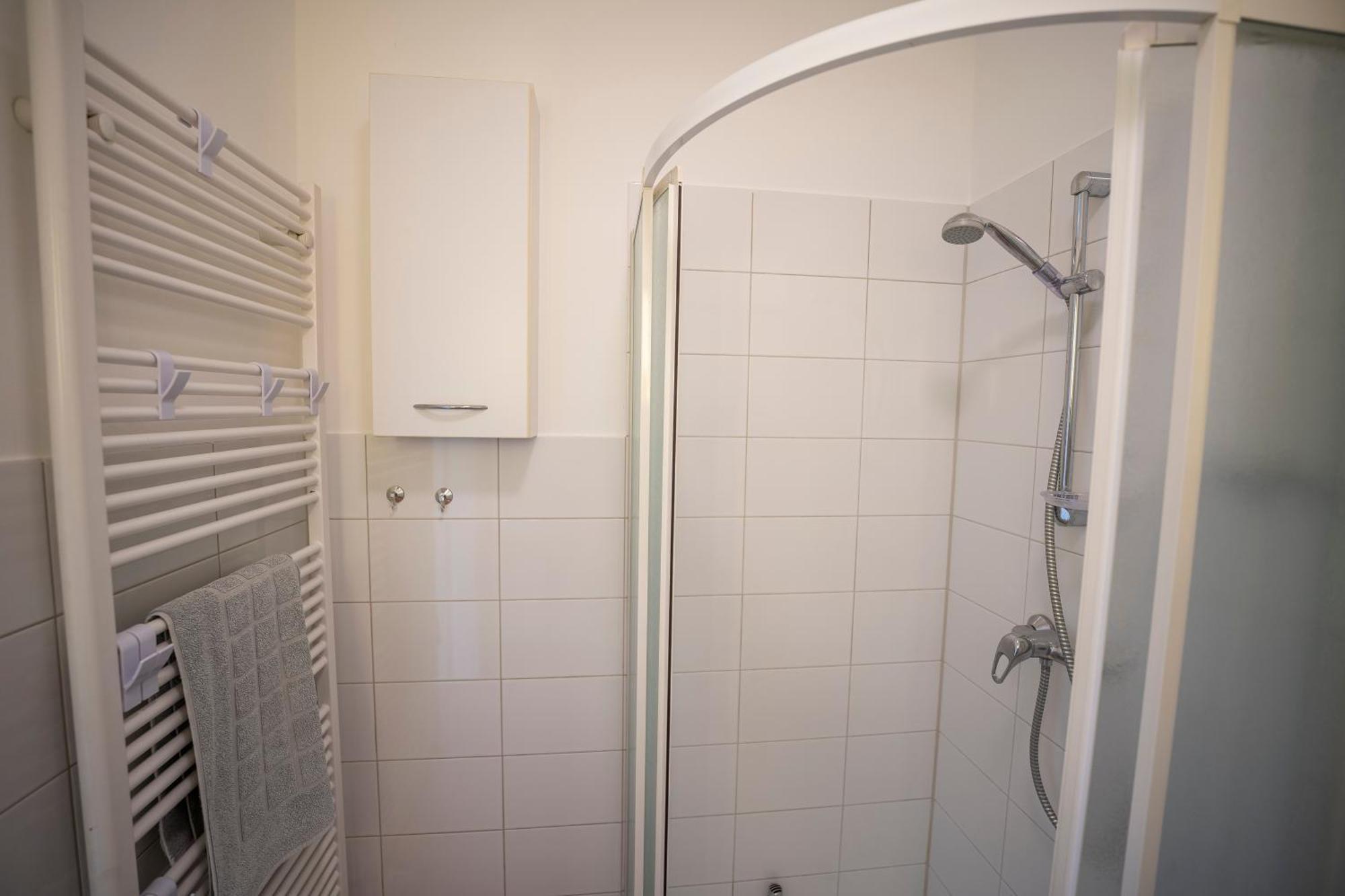 Appartement Haus Unterm Mammutbaum - Elberadweg à Magdebourg Extérieur photo
