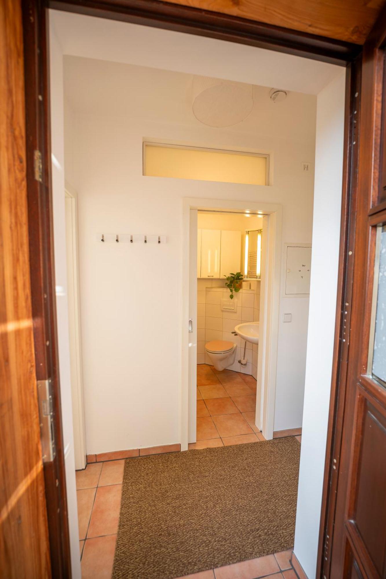 Appartement Haus Unterm Mammutbaum - Elberadweg à Magdebourg Extérieur photo