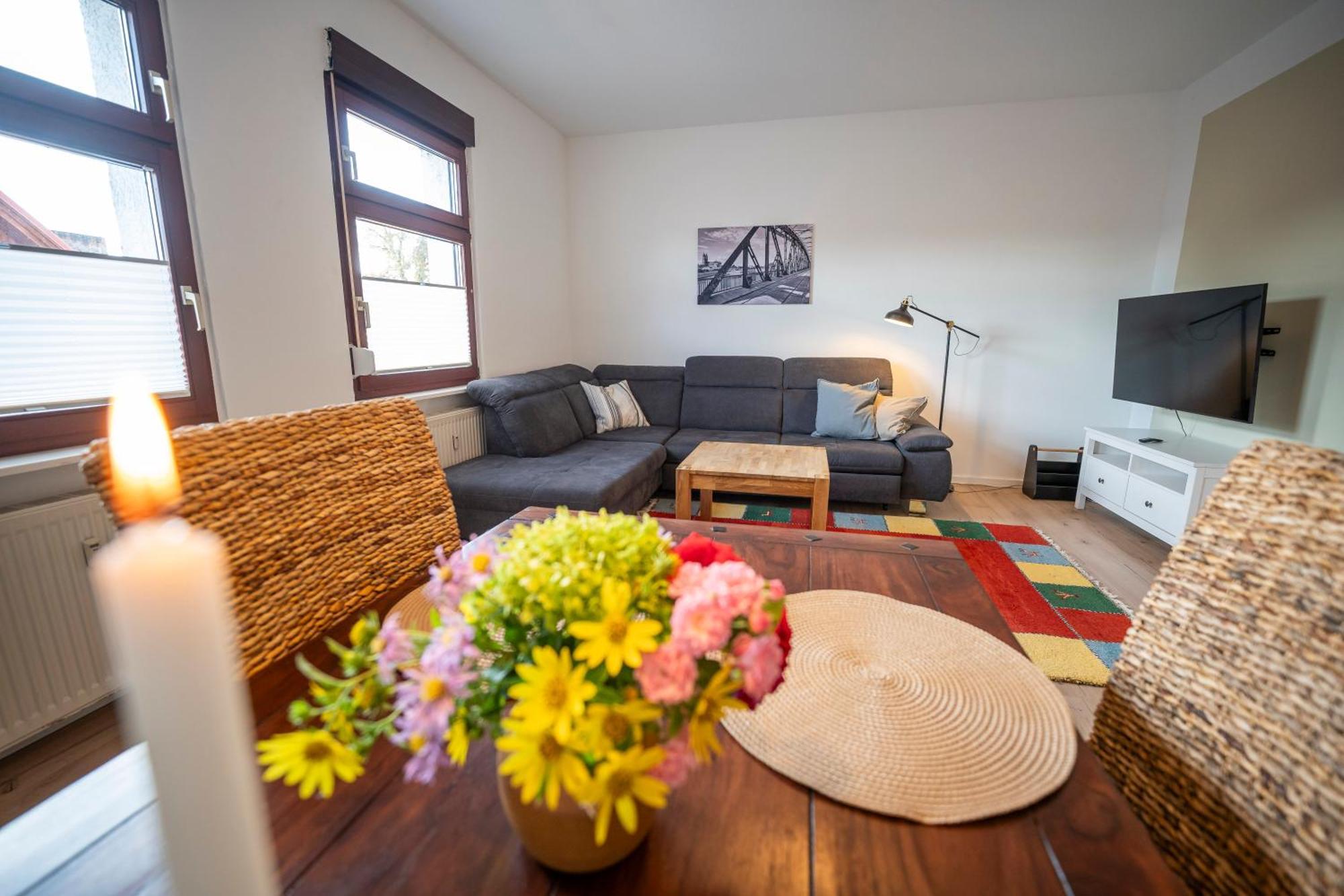 Appartement Haus Unterm Mammutbaum - Elberadweg à Magdebourg Extérieur photo