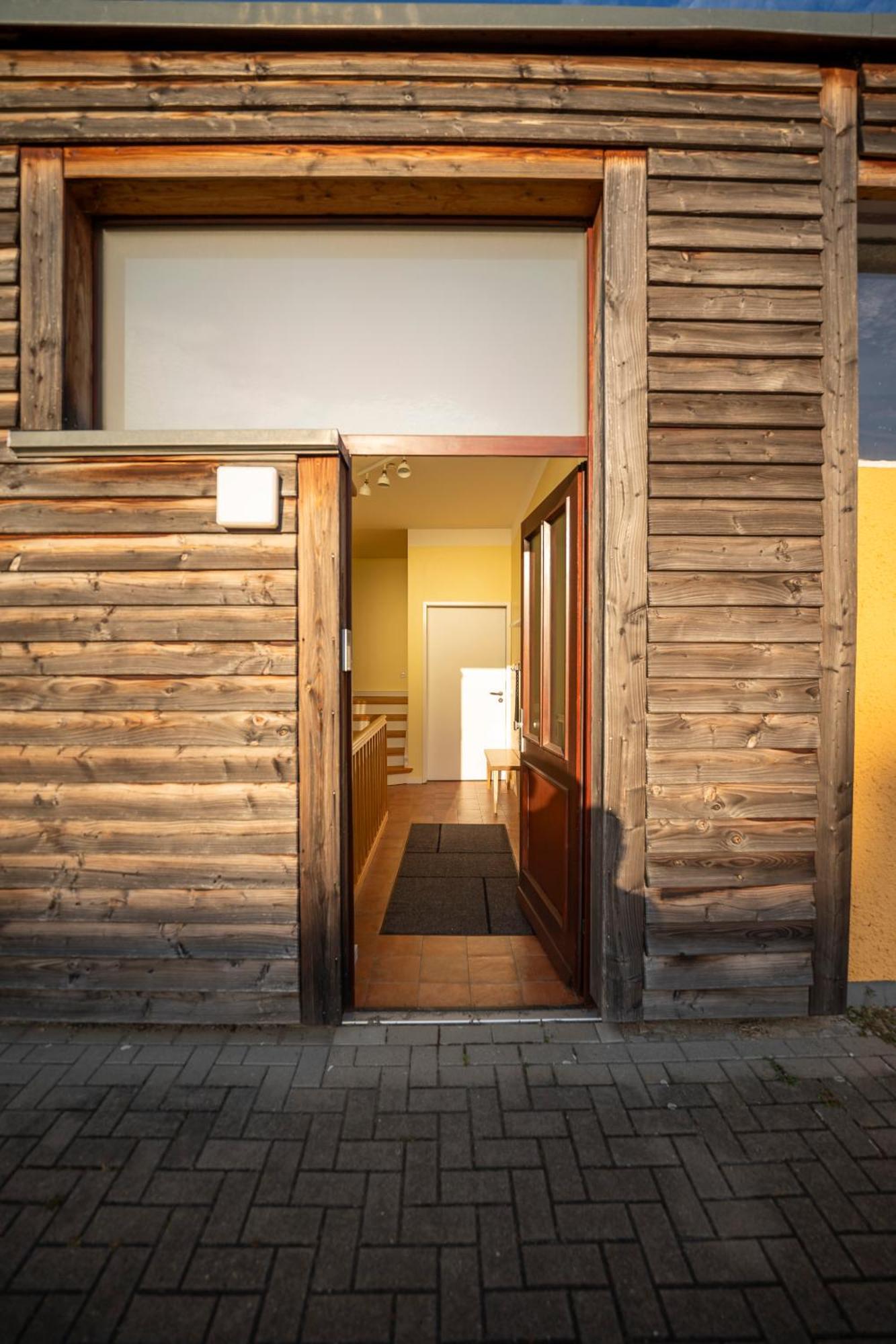 Appartement Haus Unterm Mammutbaum - Elberadweg à Magdebourg Extérieur photo